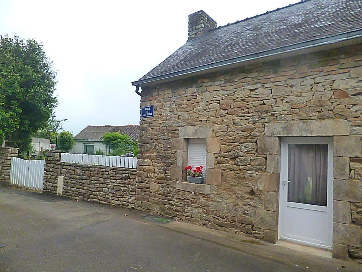 gite au calme centre finistère jardin clos Trégourez Esterno foto